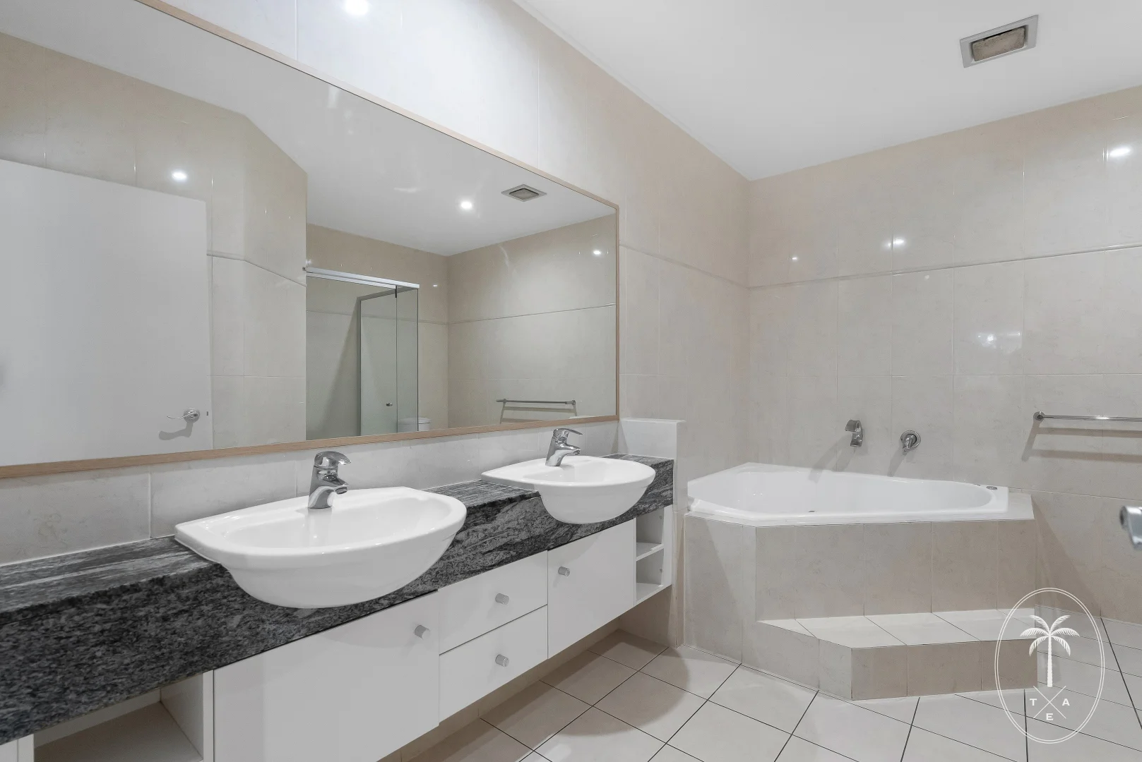 Additional image 9 of 10/77 Arlington Esplanade, Clifton Beach QLD 4879