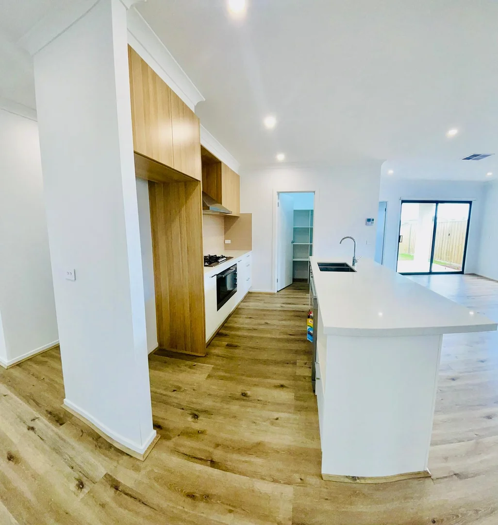 Additional image 4 of Clyde North VIC 3978