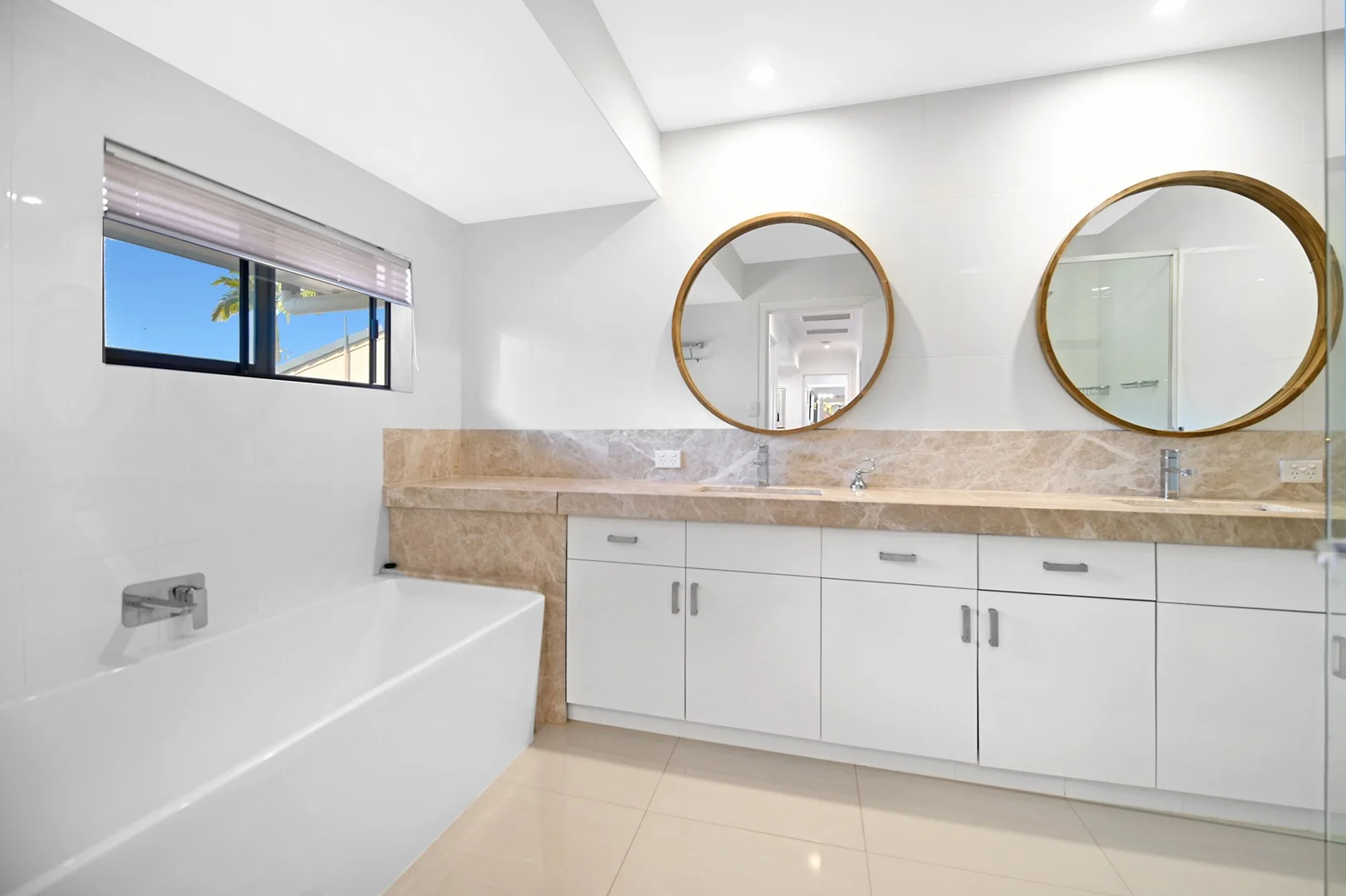 Additional image 14 of 14 Kerry Court, Sorrento QLD 4217