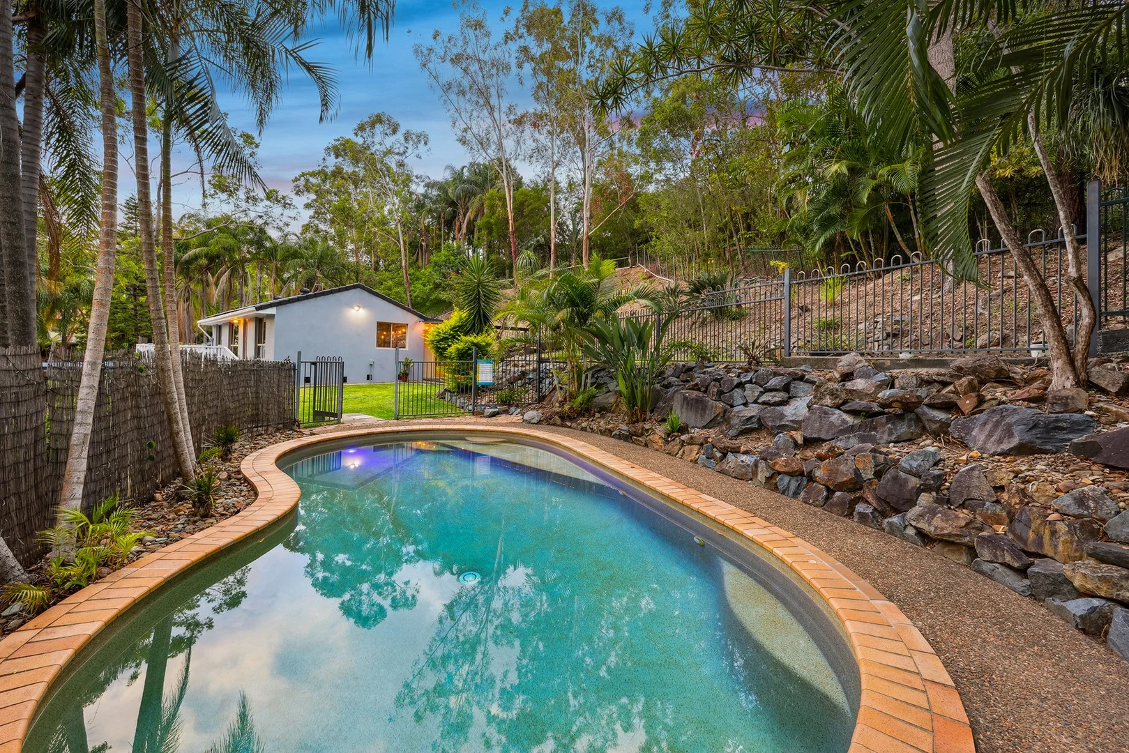 Additional image 2 of 9 Design Place, Highland Park QLD 4211