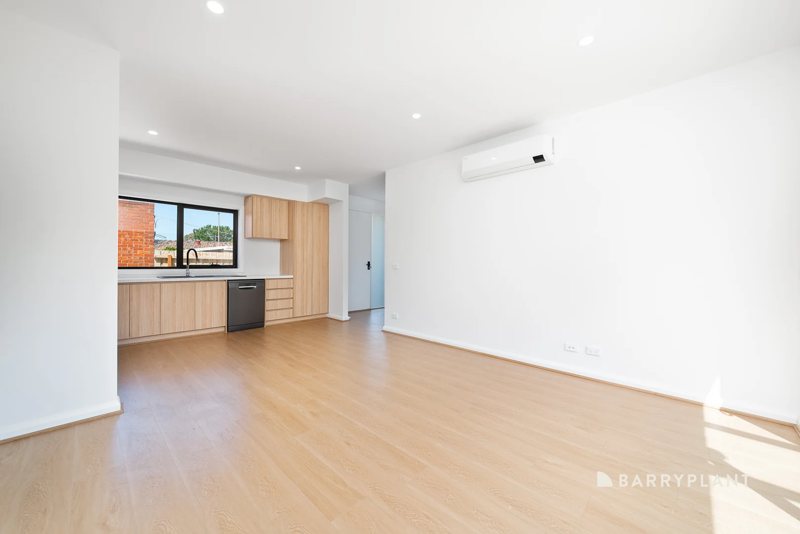 Additional image 2 of 2/28 Salisbury Street, Glenroy VIC 3046