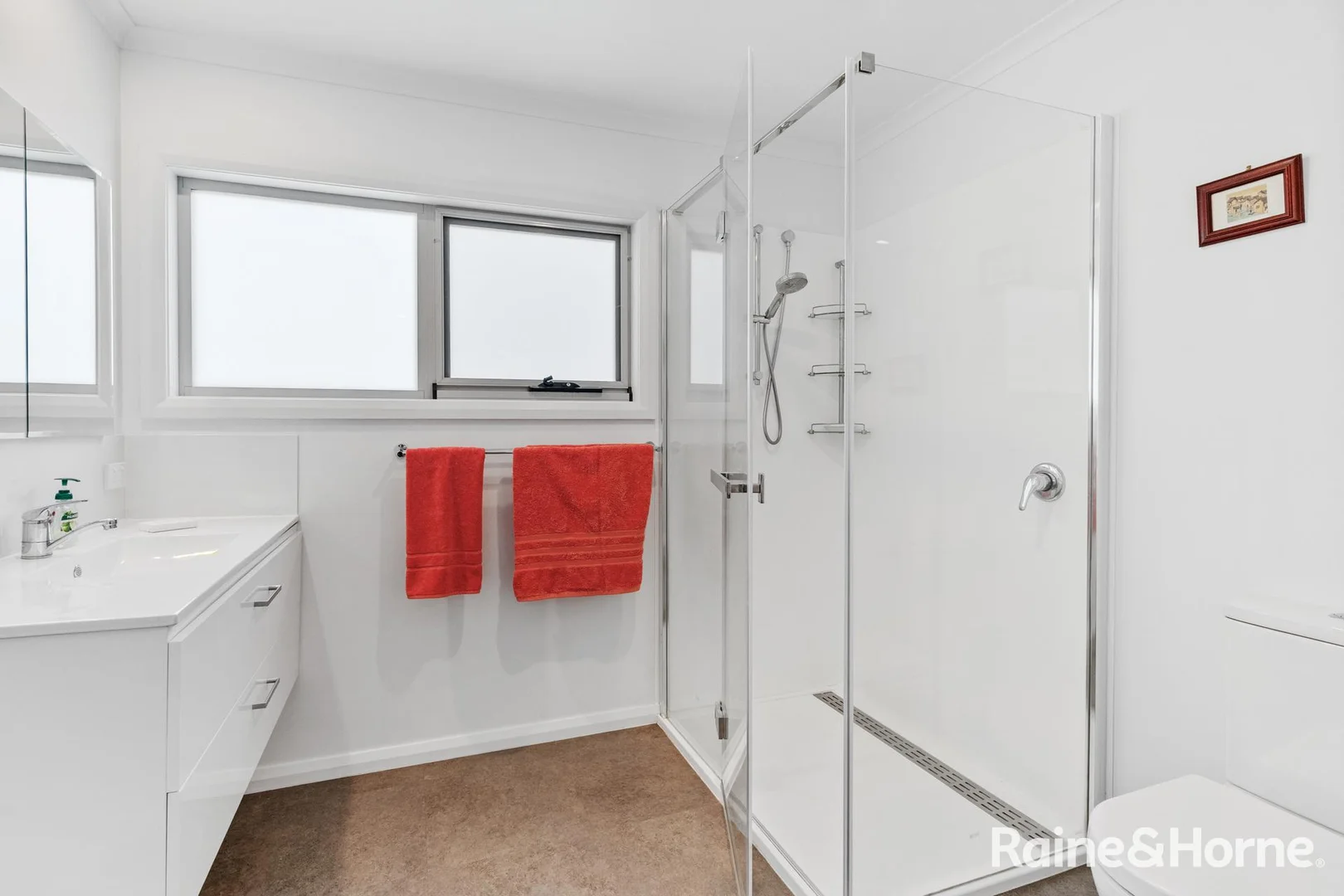 Additional image 32 of 6 Sunny Avenue, Blackmans Bay TAS 7052