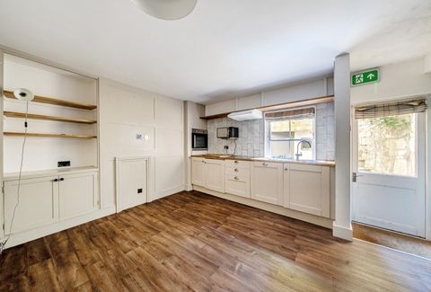 Nelson Place East, Bath BA1