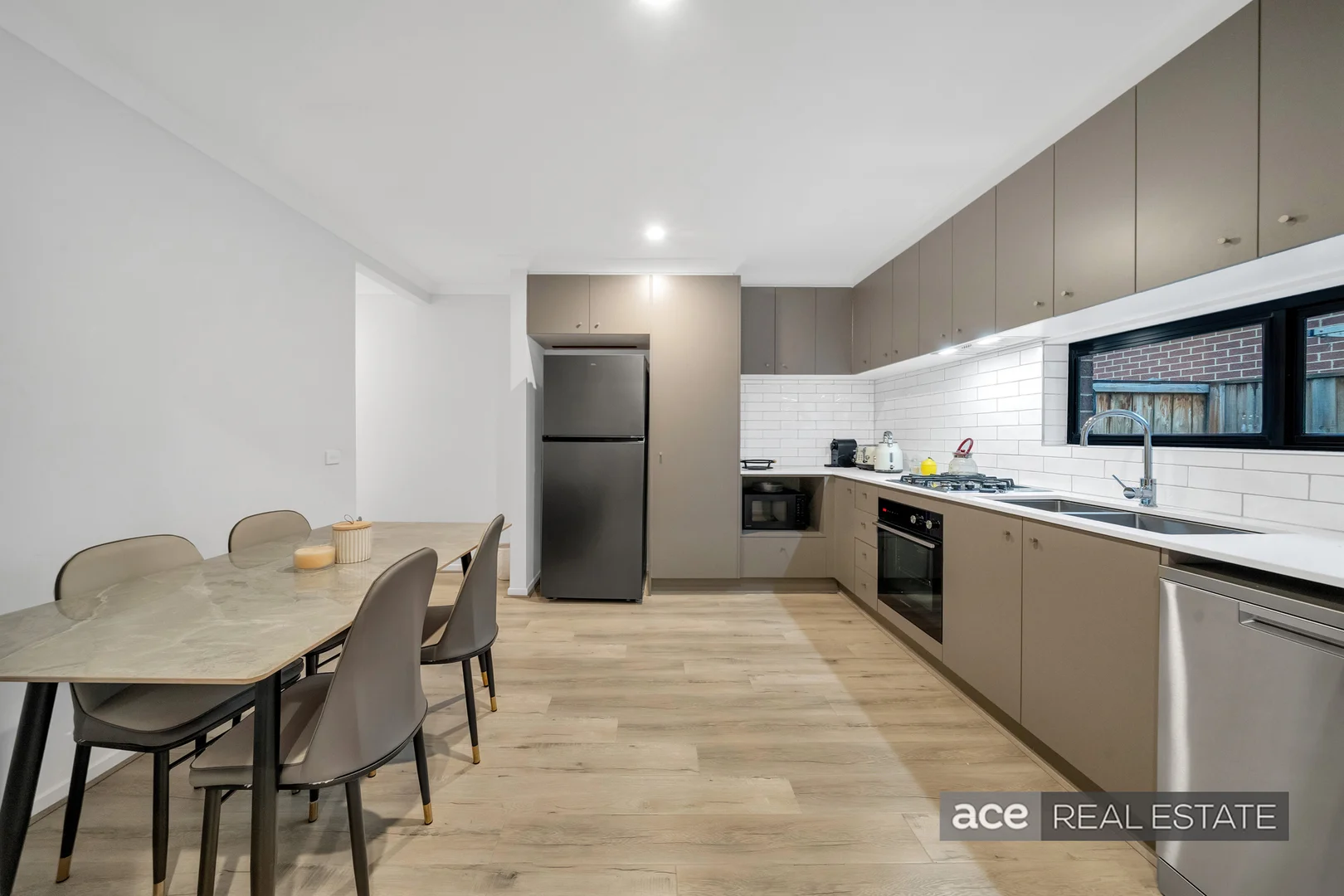 Additional image 4 of 30 Huntingfield Street, Thornhill Park VIC 3335