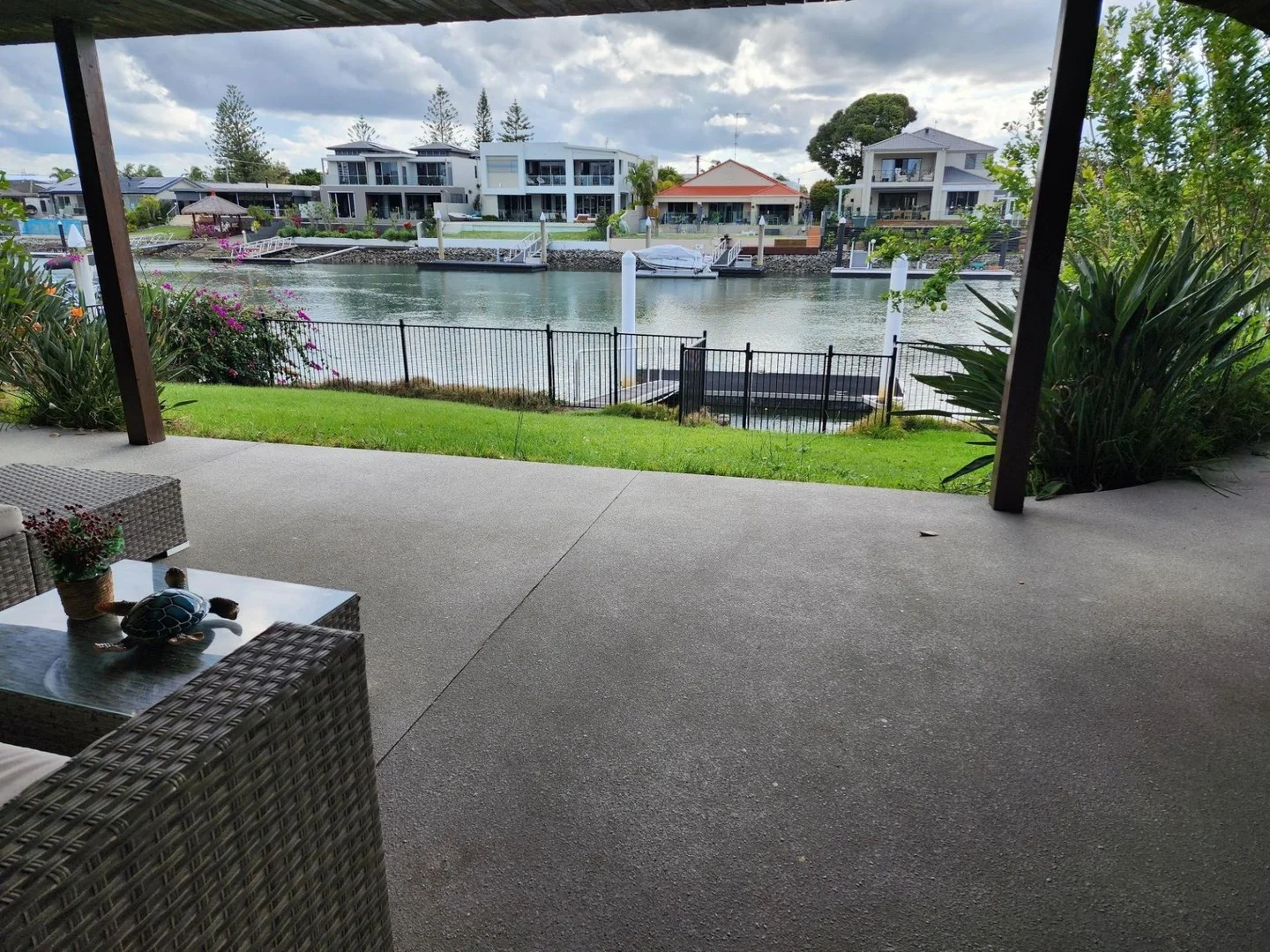 21 Savoy Drive, Broadbeach Waters QLD 4218