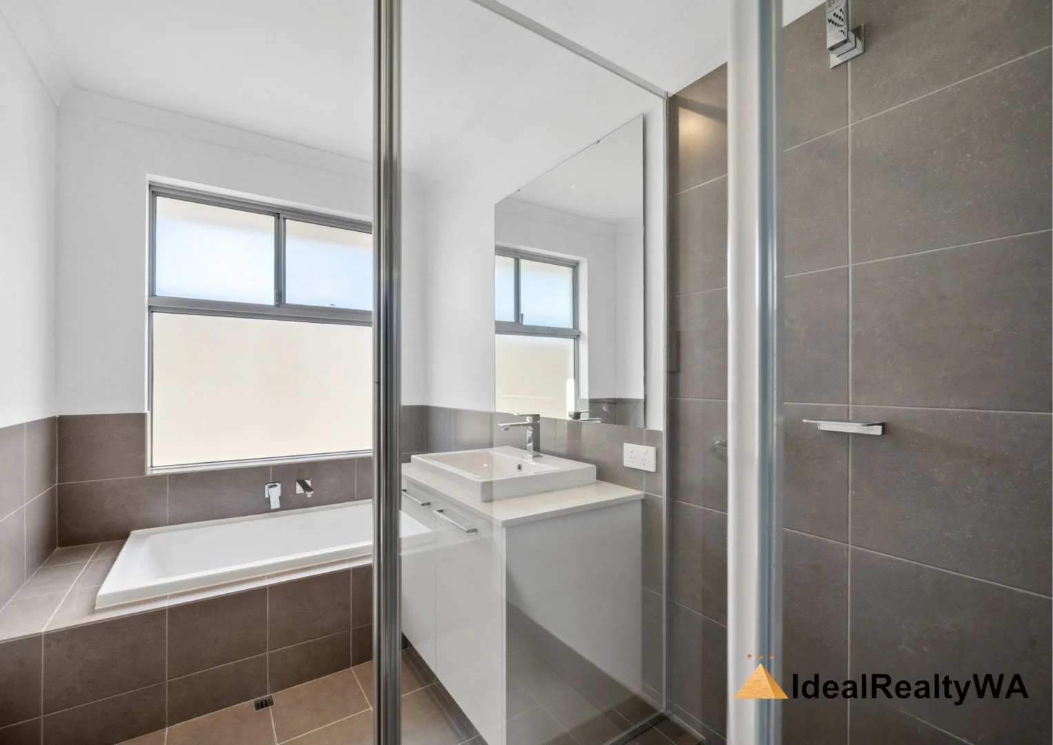 Additional image 9 of 2/536 Nicholson Road, Canning Vale WA 6155