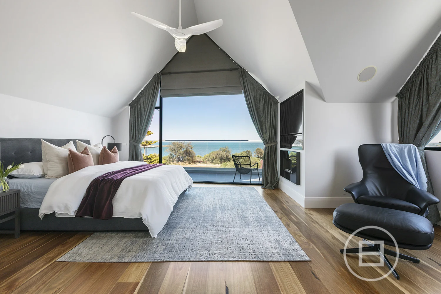 Additional image 10 of 53 Beach Road, Hampton VIC 3188