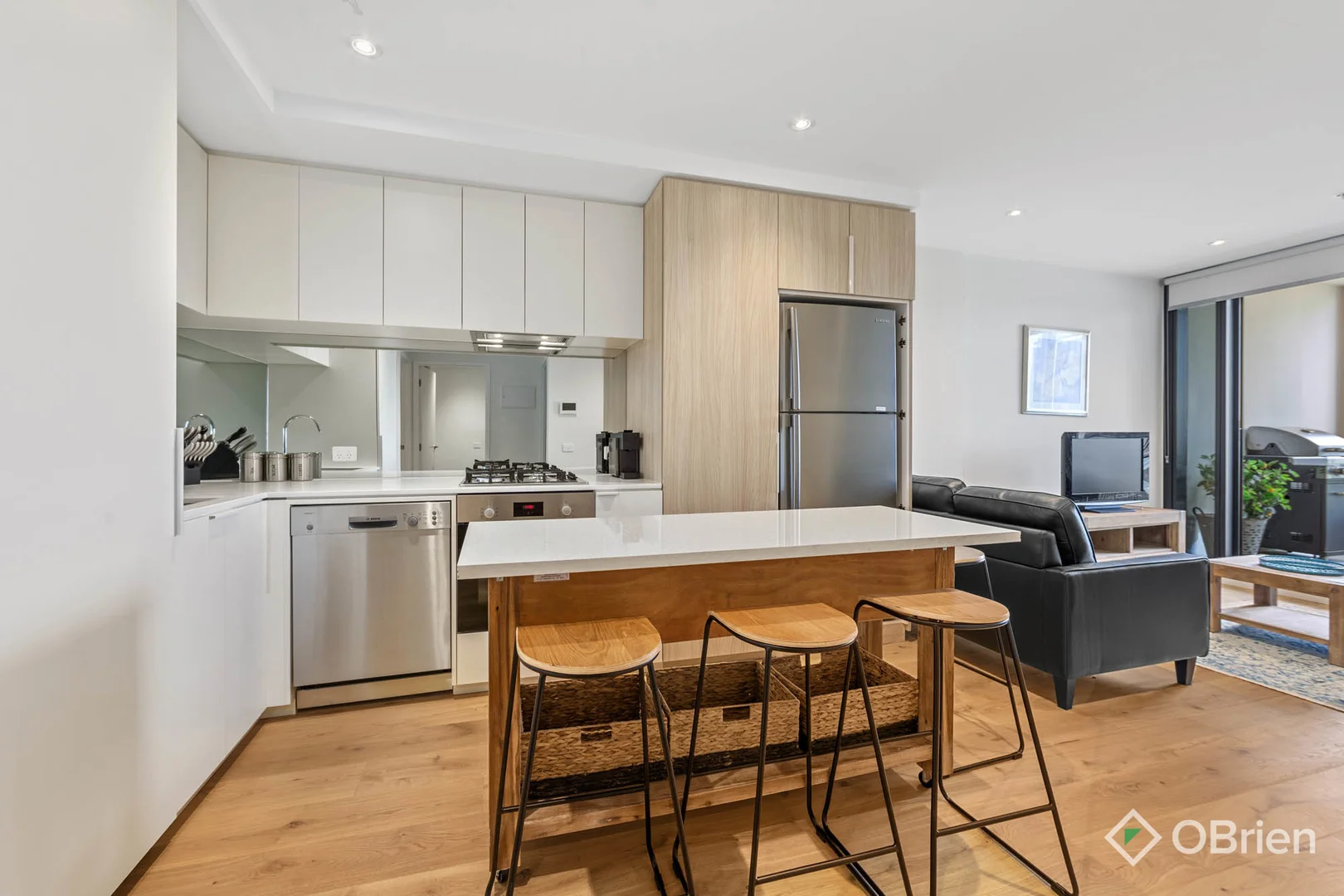 Additional image 2 of 902/5 Joseph Road, Footscray VIC 3011