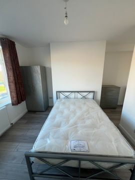 Mill Lane, Newcastle Upon Tyne NE4, Room to rent