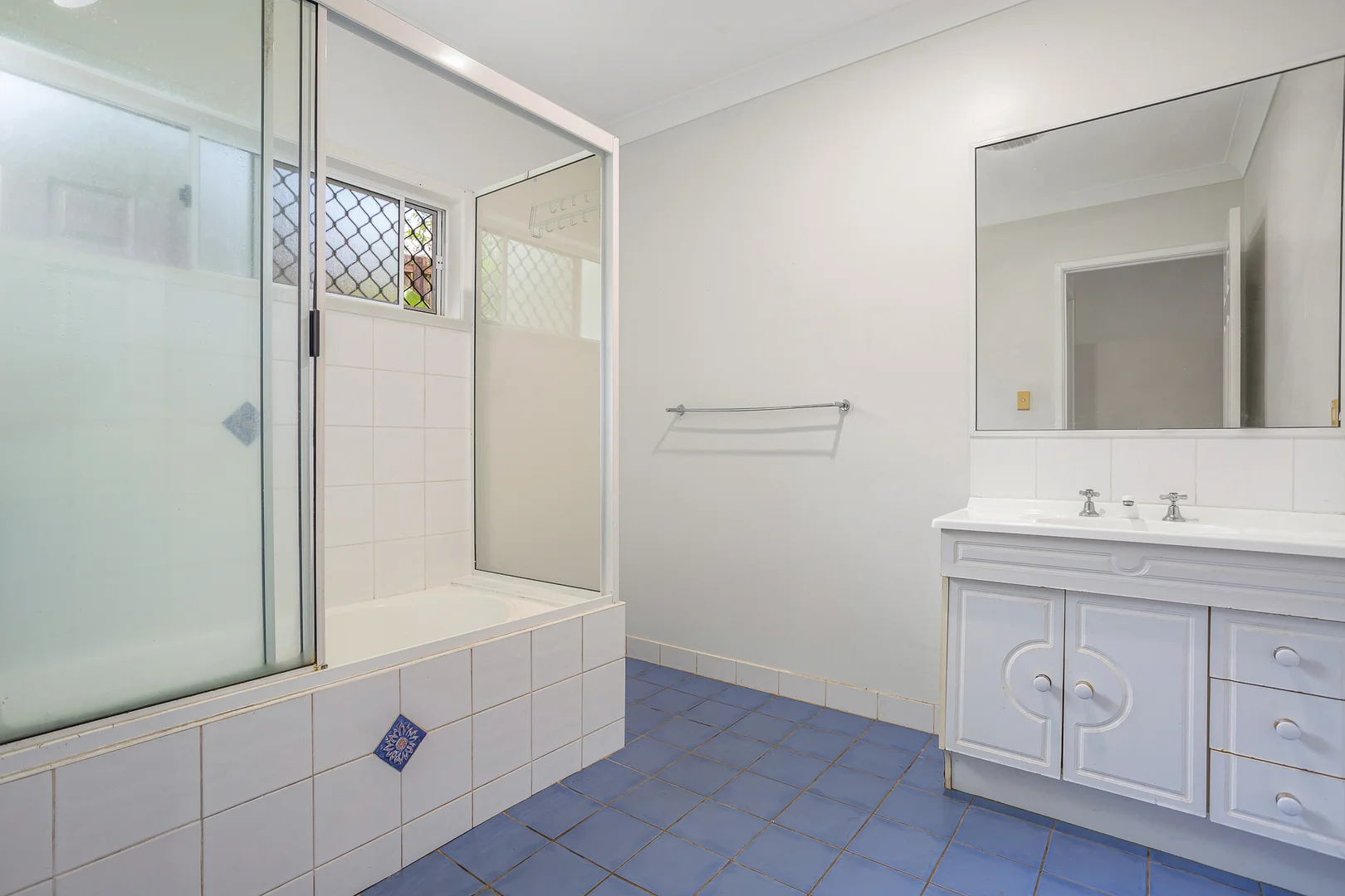 Additional image 12 of 28 Templar Crescent, Bentley Park QLD 4869