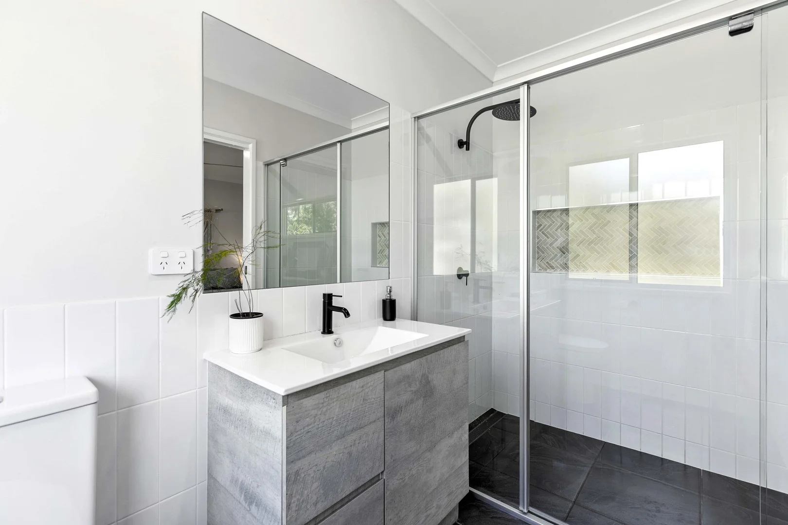 Additional image 14 of 34 Straits Outlook, Craignish QLD 4655