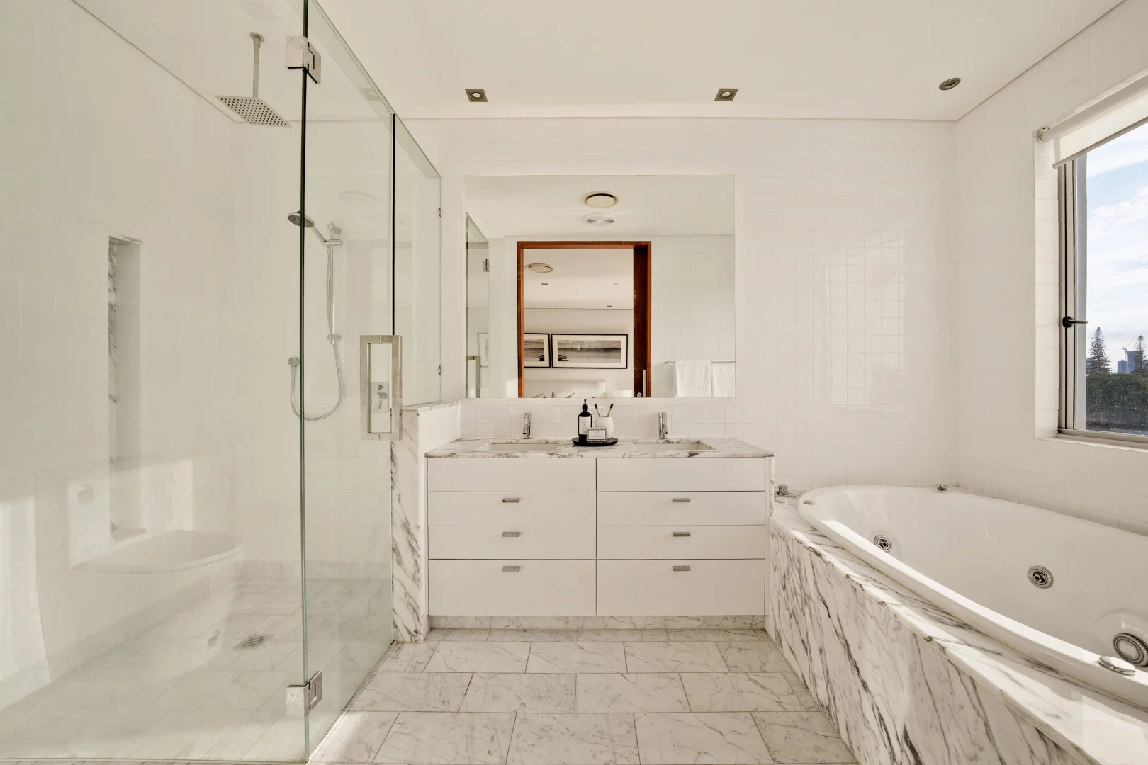 Additional image 28 of Residence 5, 17 Marseille Court, Sorrento QLD 4217