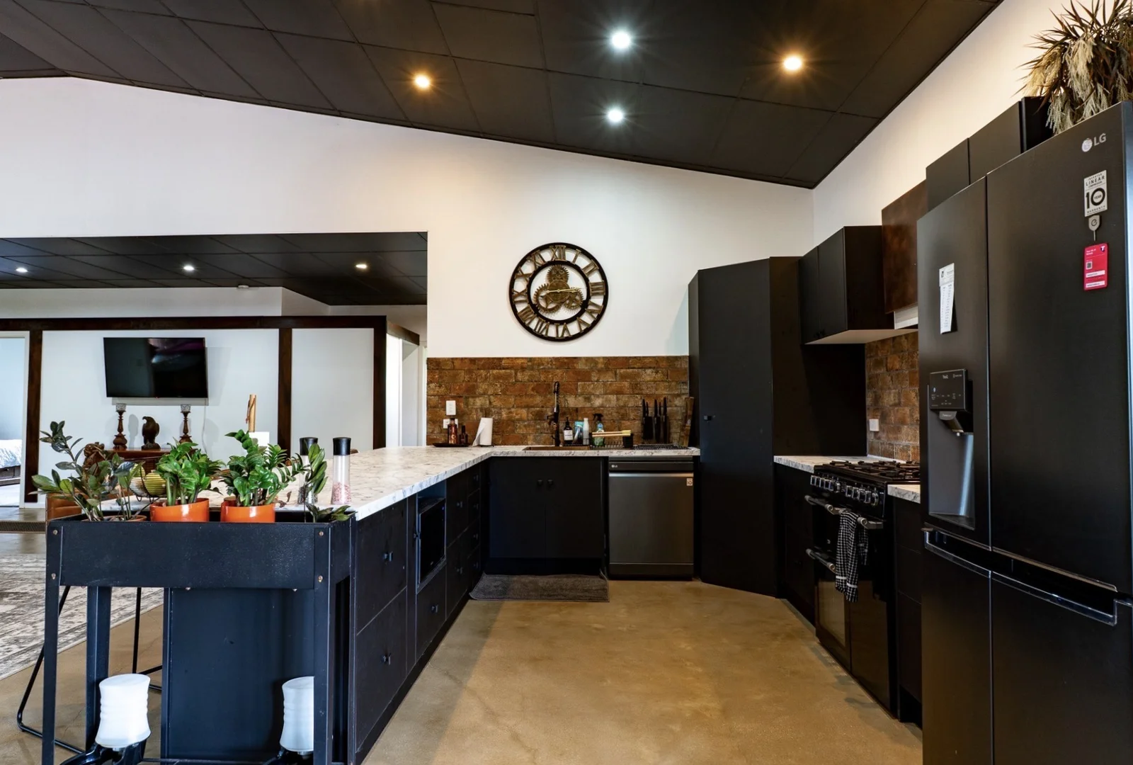 Additional image 8 of 33 Acacia Street, Blackwater QLD 4717