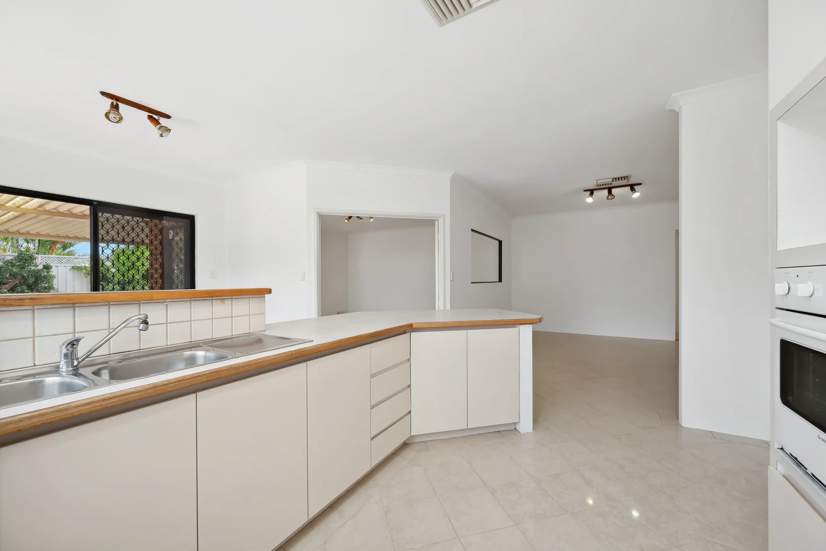 Additional image 11 of 61 Goodwood Way, Canning Vale WA 6155