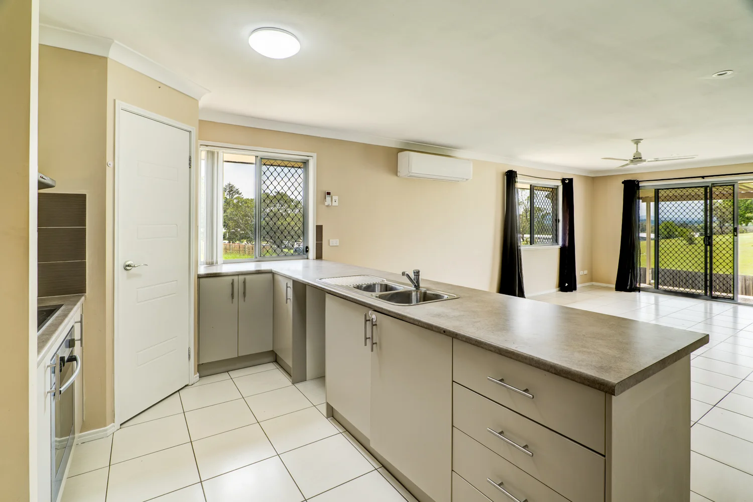 Additional image 5 of 17 Ramsey Crt, Lowood QLD 4311
