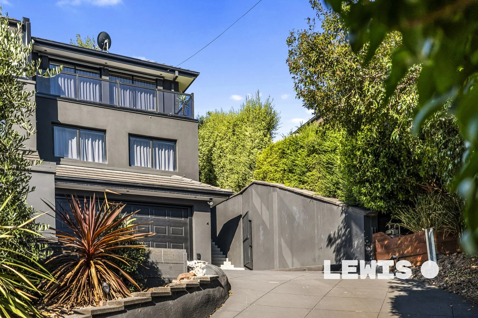 4 Forster Court, Pascoe Vale South VIC 3044