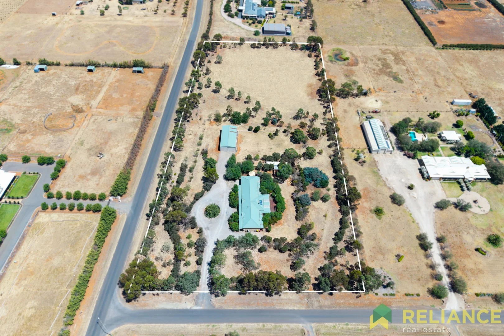 1 Nicholson Court, Strathtulloh VIC 3338