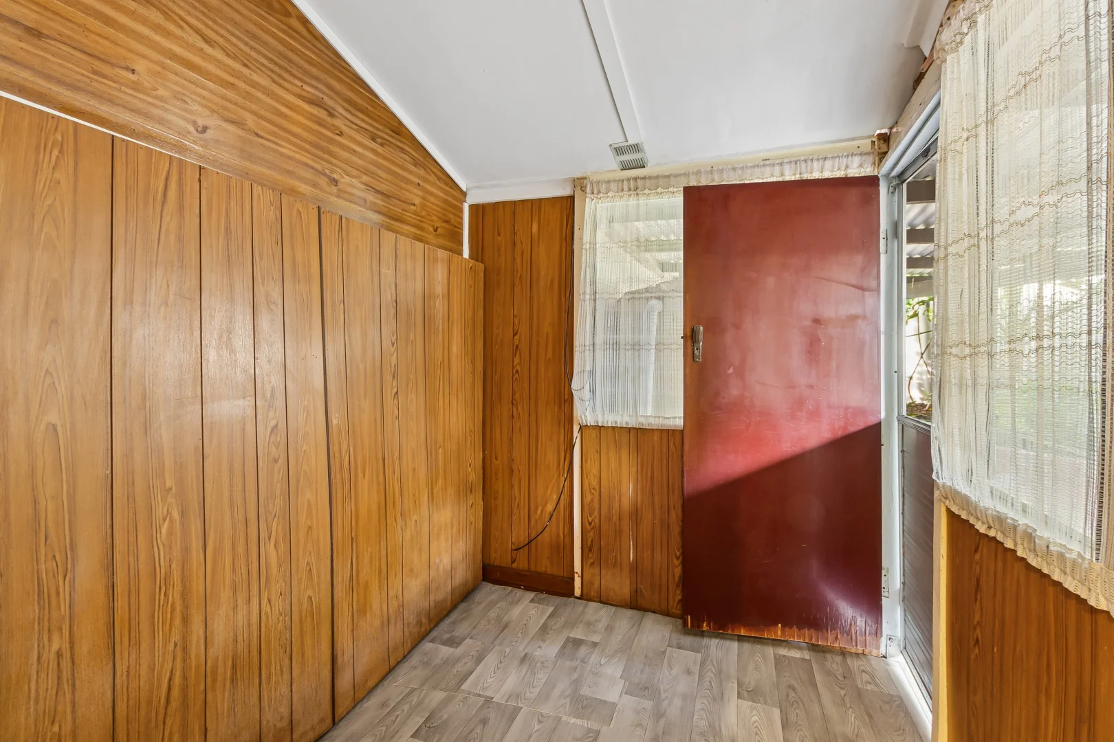 Additional image 16 of 130 Hill View Terrace, St James WA 6102
