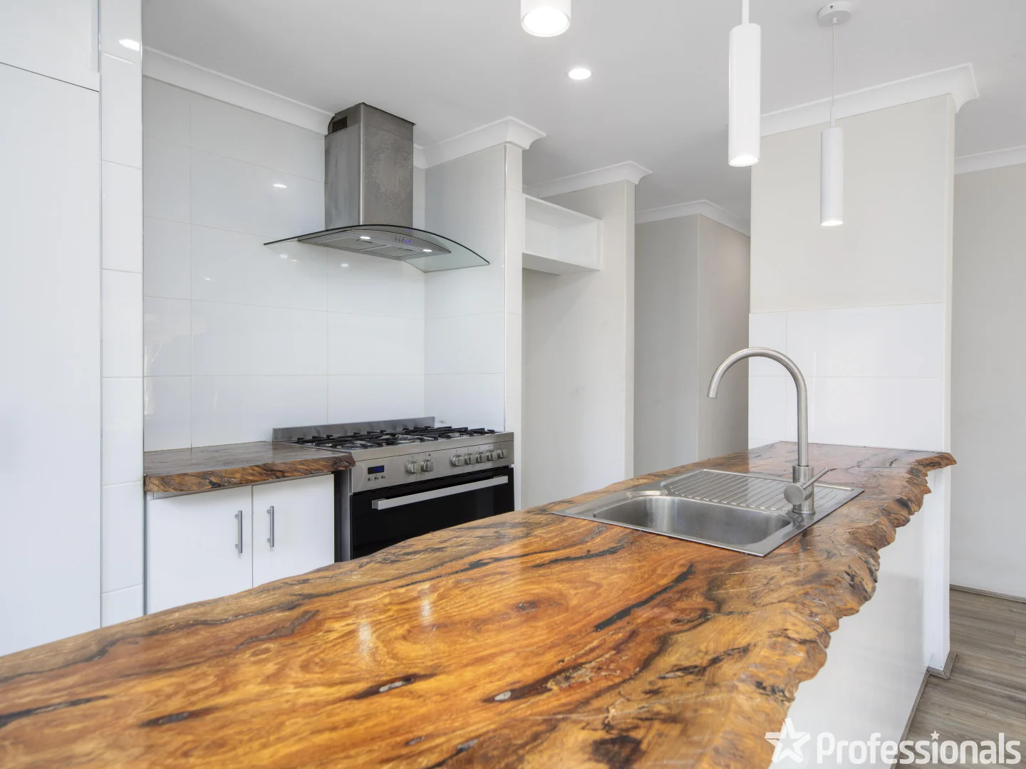 Additional image 11 of 52 Riverside Lane, Seville Grove WA 6112