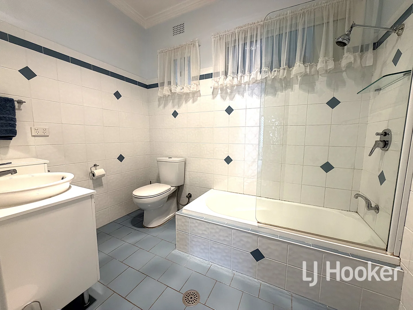 Additional image 7 of 70 Moore Street, Inverell NSW 2360