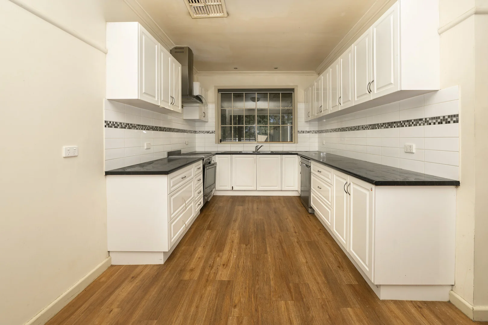 Additional image 5 of 78 Stradbroke Avenue, Swan Hill VIC 3585