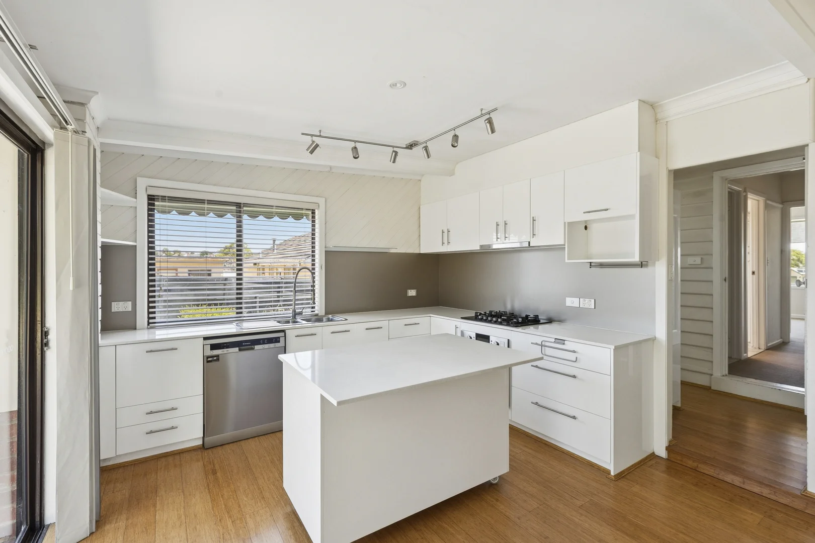 Additional image 2 of 51 Morison Crescent, Seymour VIC 3660