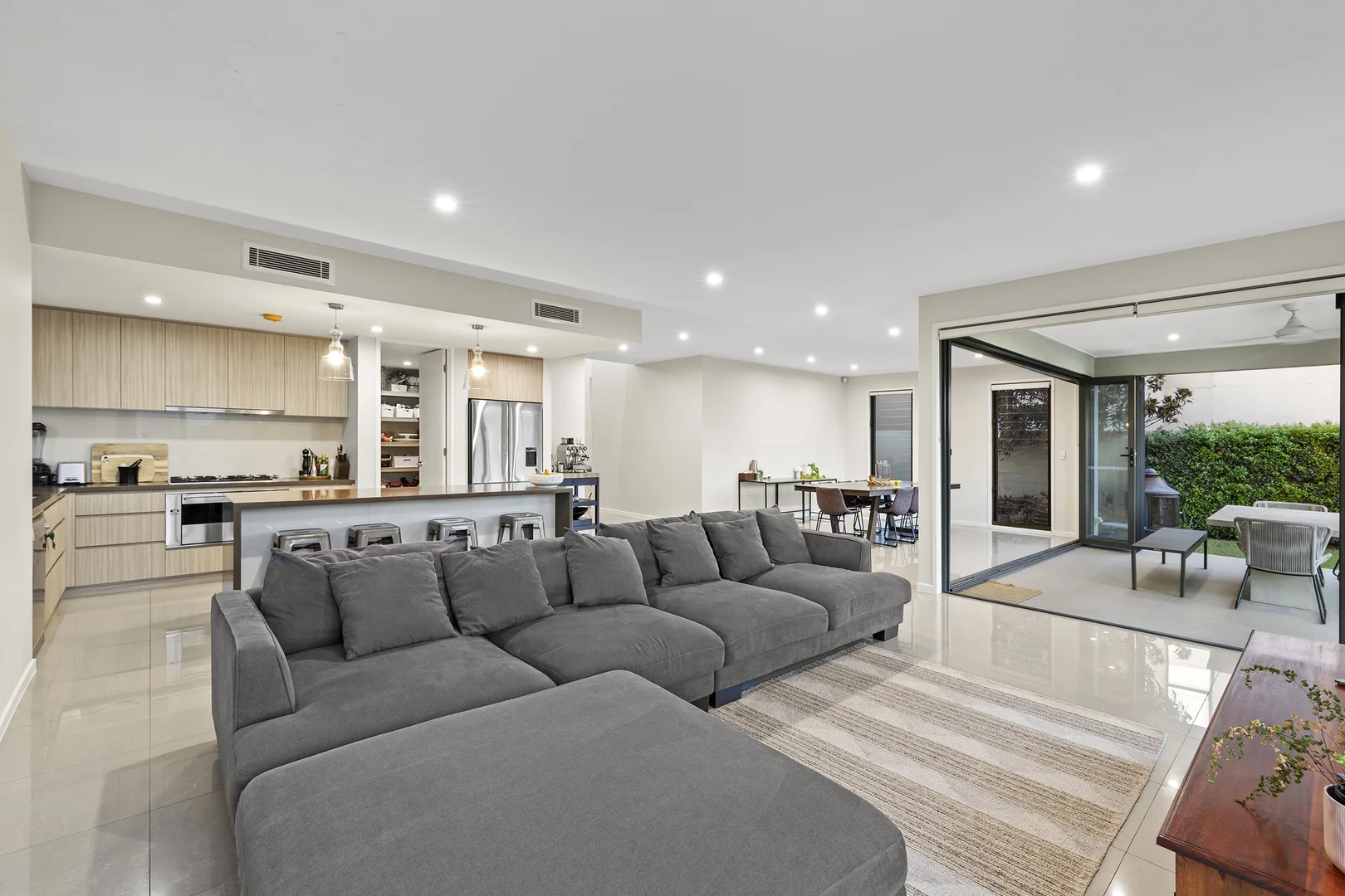 Additional image 4 of 1071 Edgecliff Drive, Sanctuary Cove QLD 4212