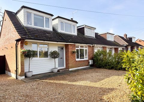 Sharon Road, West End SO30
