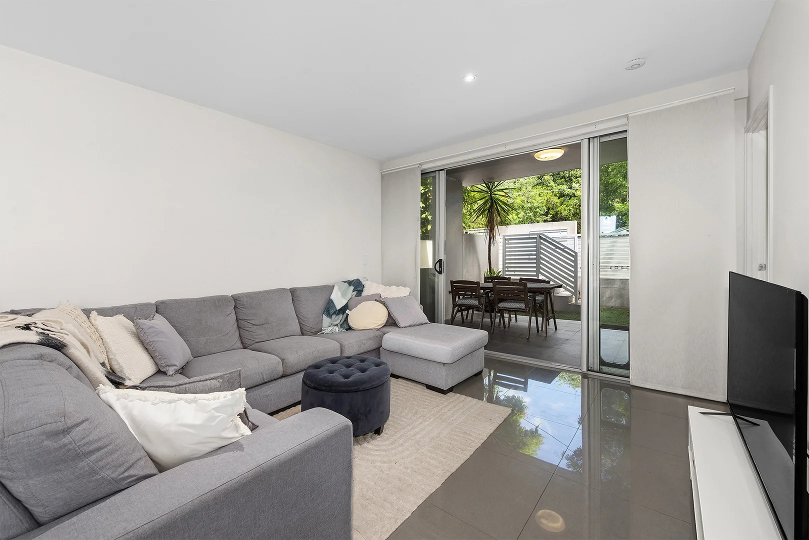 Additional image 3 of 4/15-17 Kennington Road, Camp Hill QLD 4152