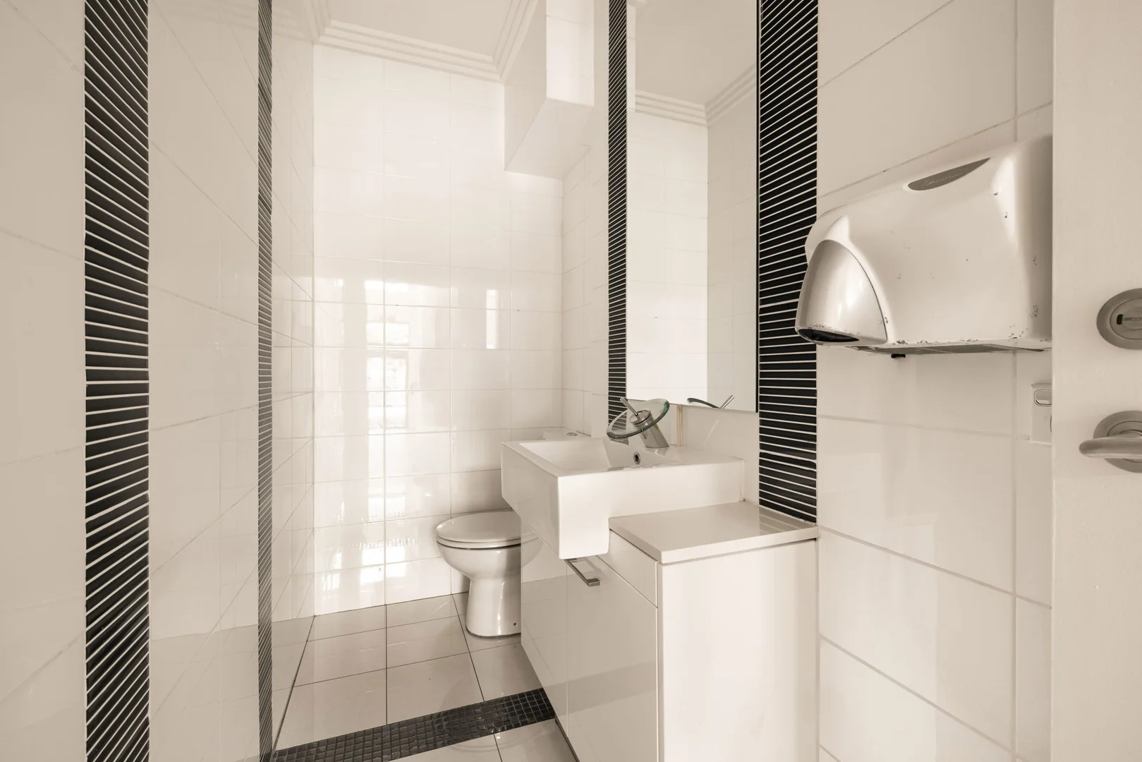 Additional image 8 of 181 Old South Head Road, Bondi Junction NSW 2022