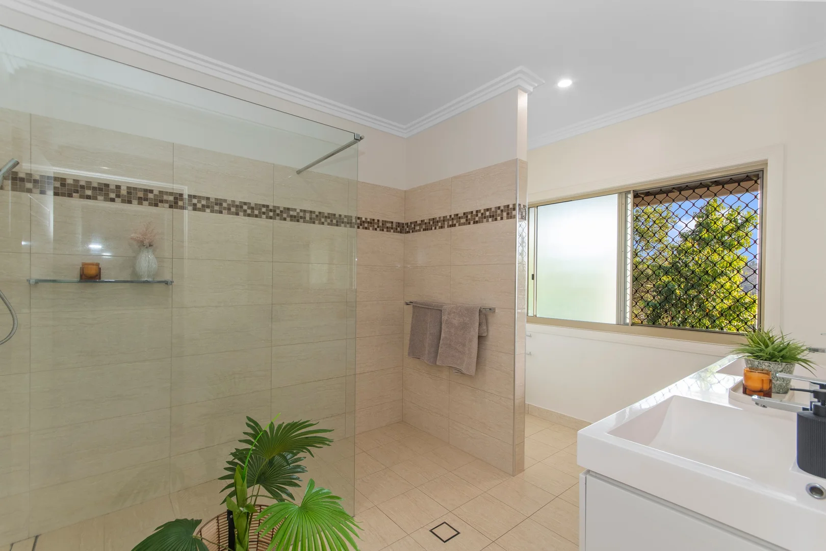 Additional image 18 of 20 The Point, Castle Hill QLD 4810