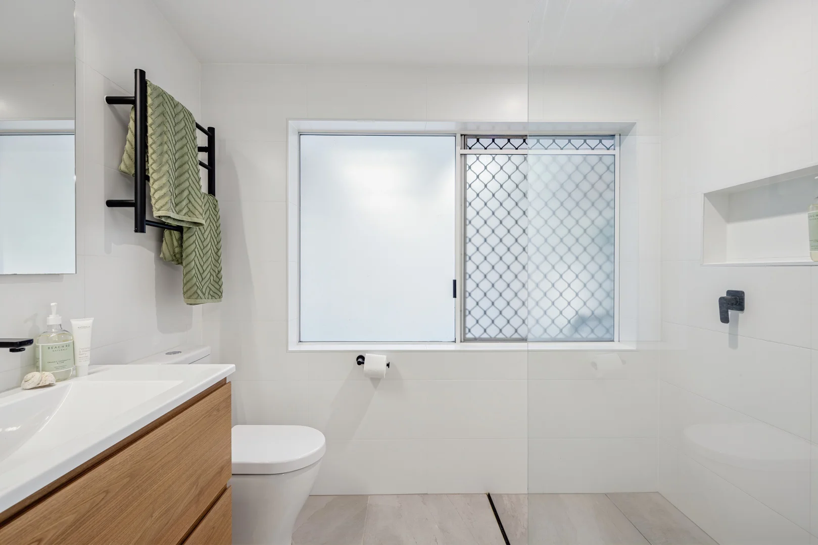 Additional image 19 of 6 DORSET PLACE, Elanora QLD 4221