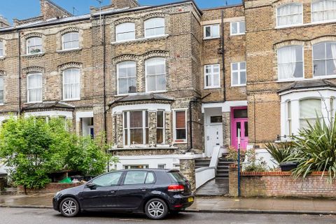 Tufnell Park Road, Tufnell Park N7