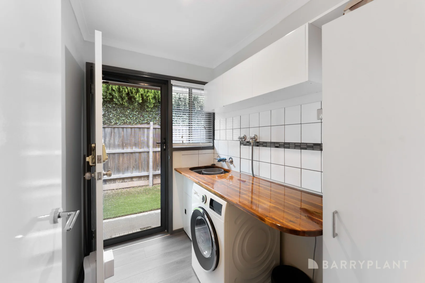 Additional image 11 of 2/13 Honey Grove, St Albans VIC 3021