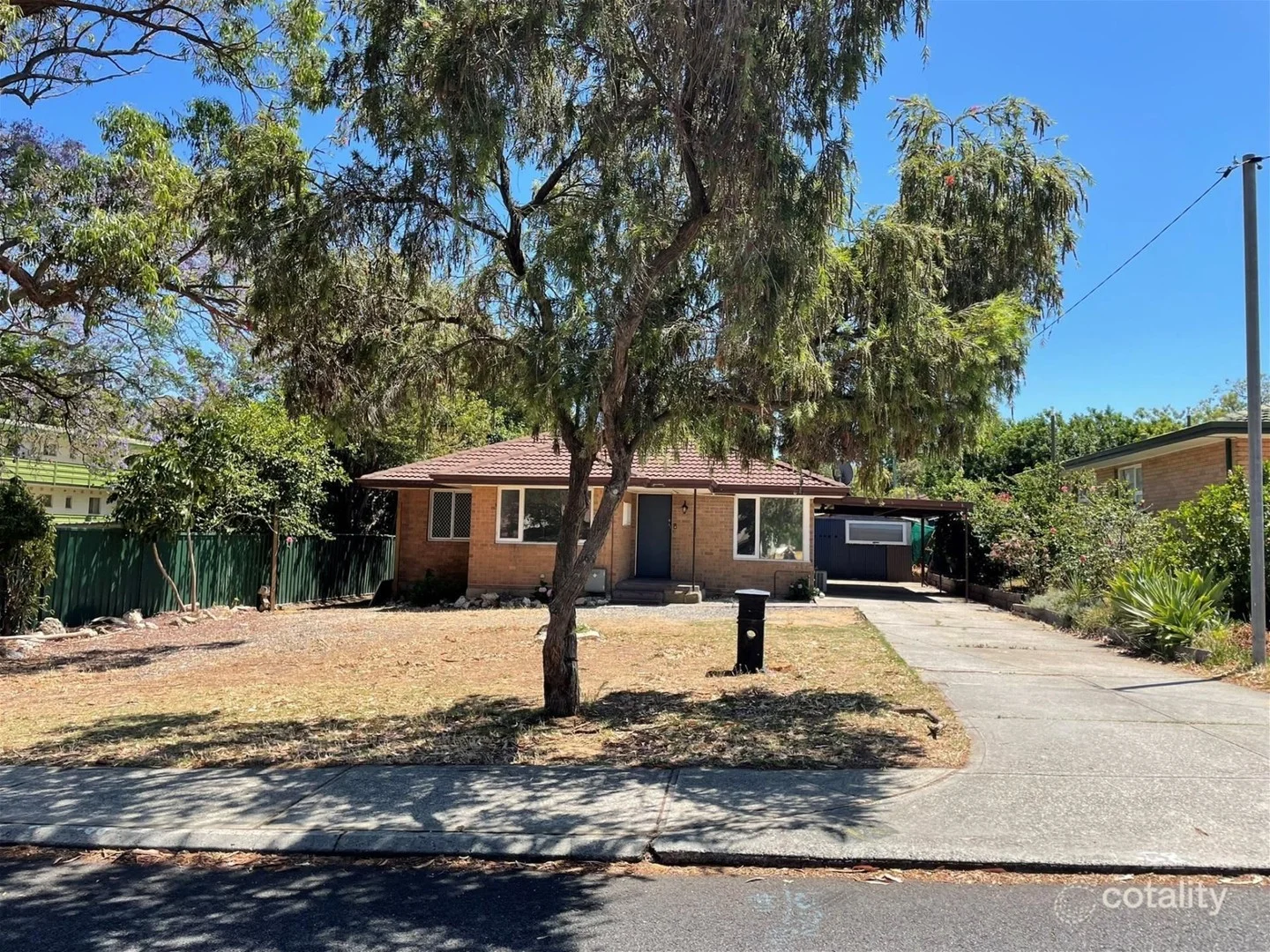 11 Milton Place, Orelia WA 6167