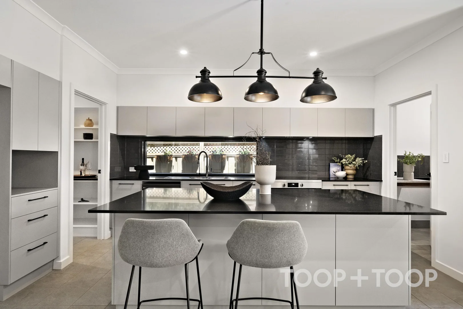 Additional image 2 of 33 Pine Lodge Crescent, Grange SA 5022