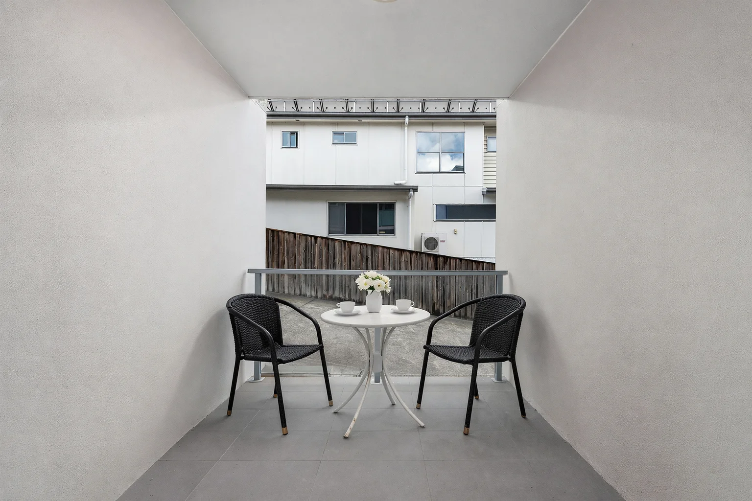 Additional image 5 of 4/15-17 Kennington Road, Camp Hill QLD 4152