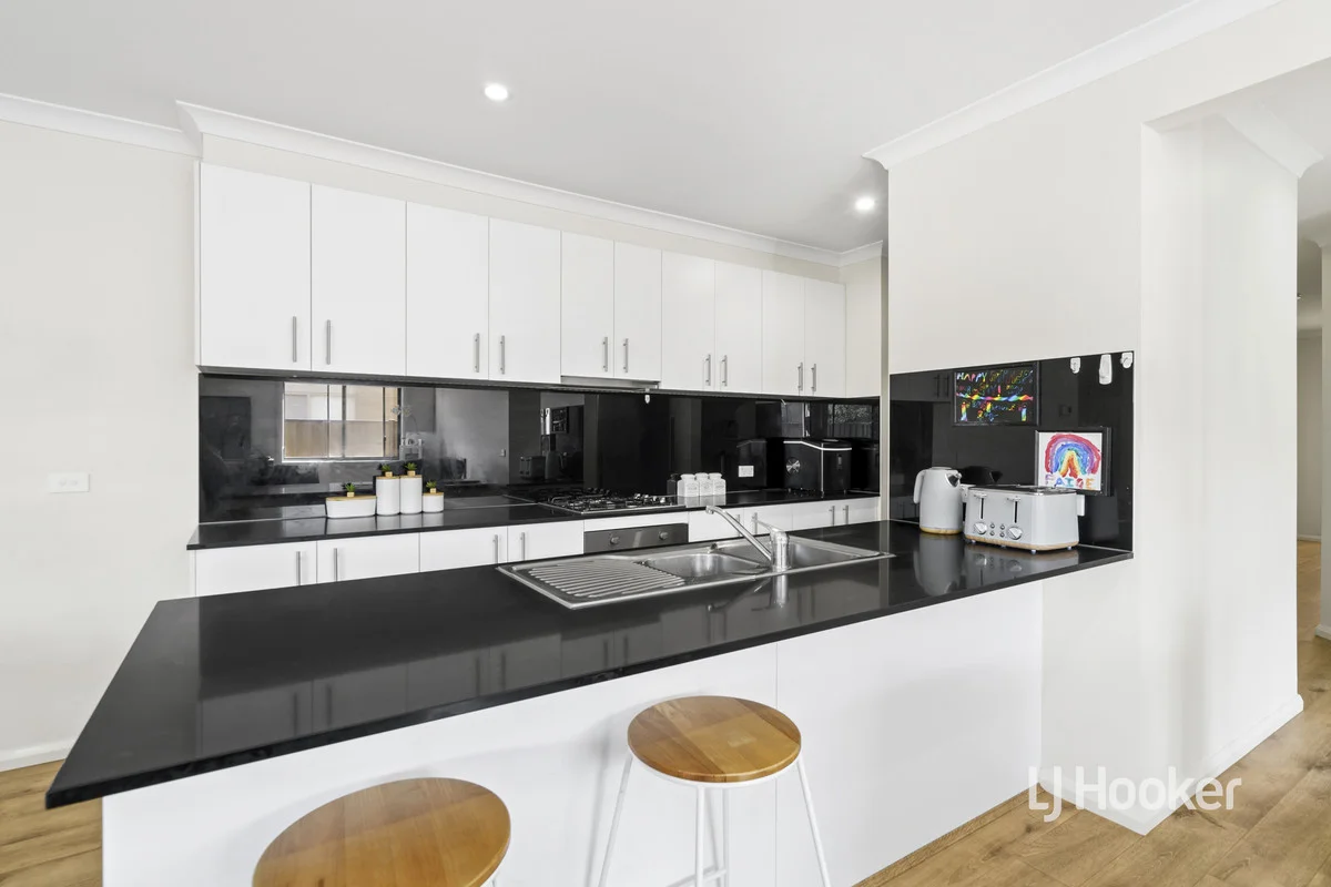 81 Terrene Terrace, Point Cook VIC 3030 photo 4