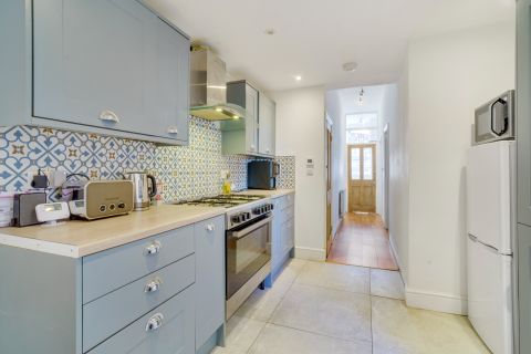 Queenstown Road, Wandsworth SW8