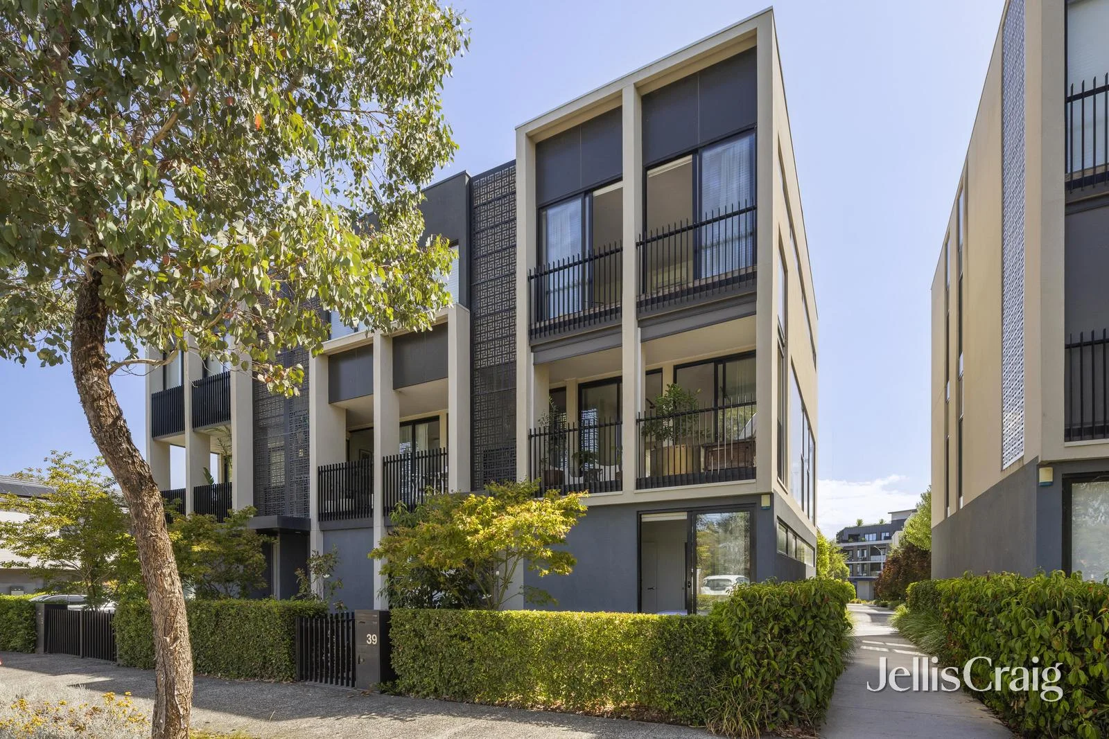 Additional image 3 of 39 Parkview Road, Alphington VIC 3078