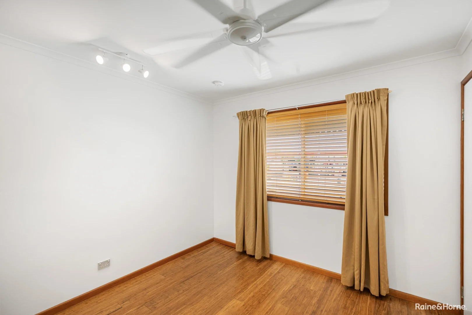 Additional image 7 of 114 Elizabeth Street, Urangan QLD 4655