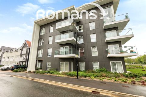 Fairhaven Drive, Reading, Berkshire RG2