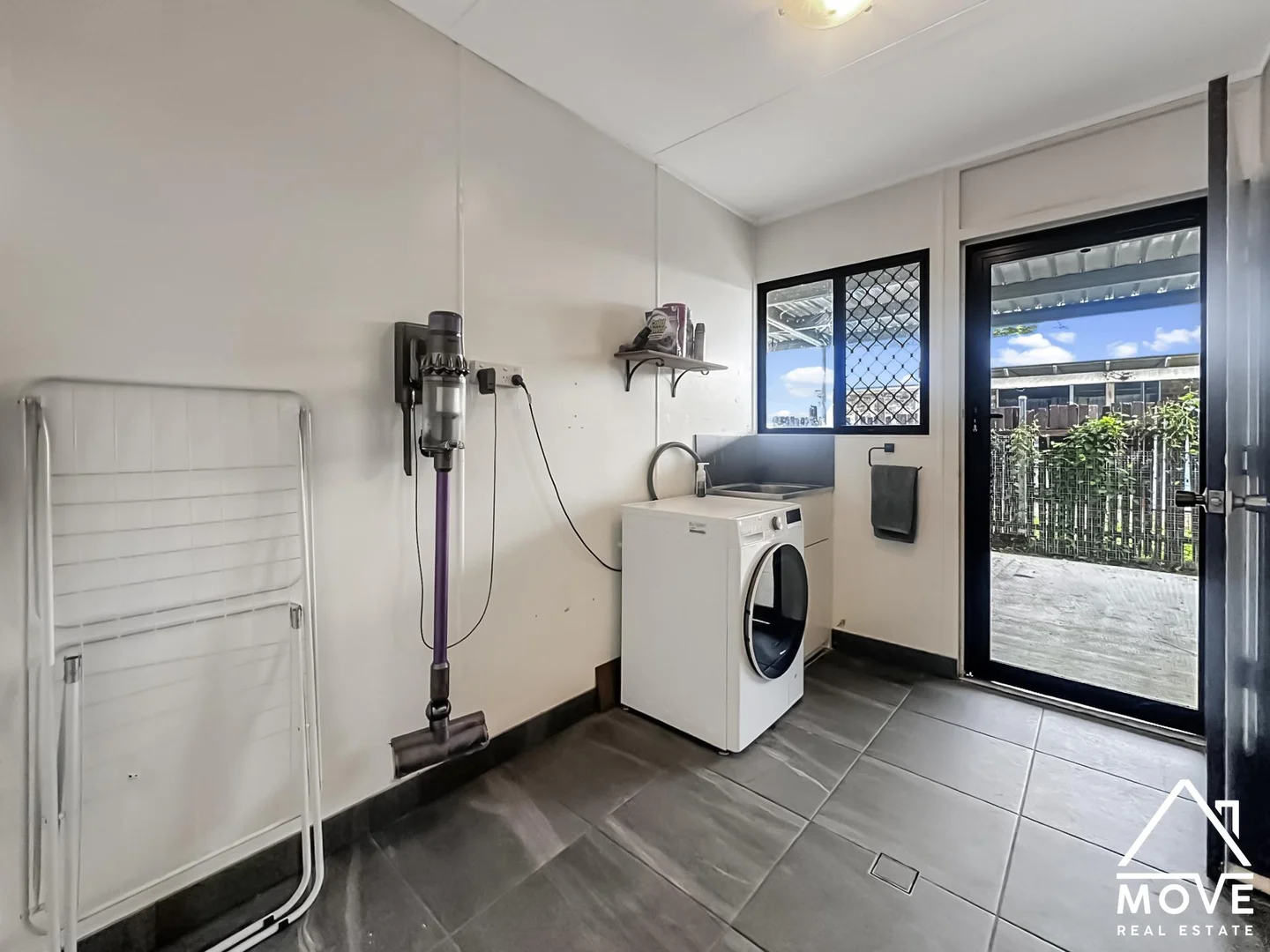 Additional image 11 of 1 Thorburn Court, Kelso QLD 4815