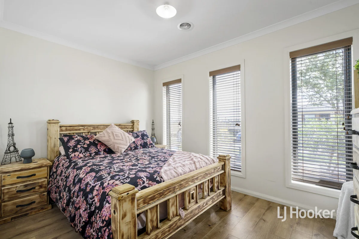 81 Terrene Terrace, Point Cook VIC 3030 photo 2