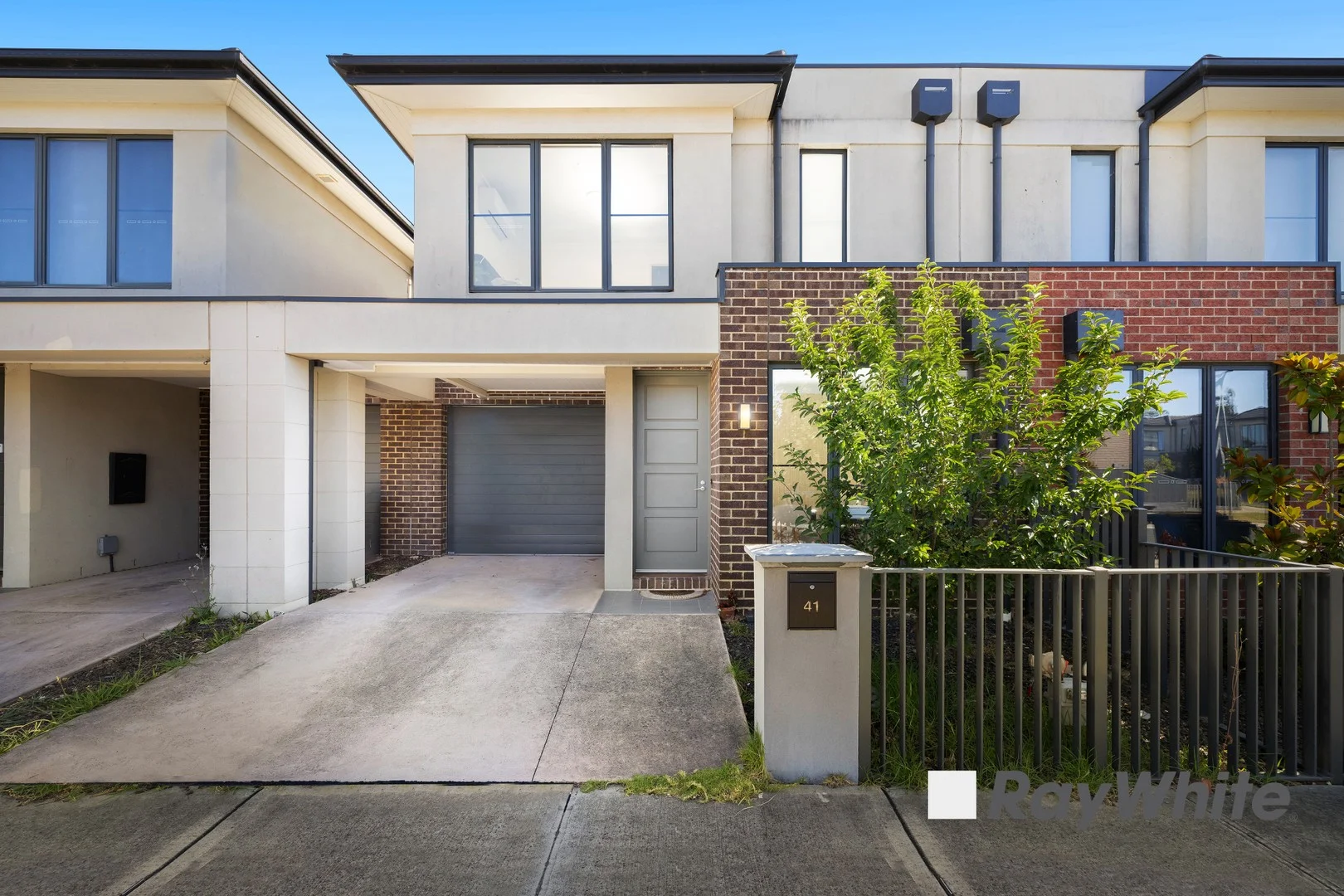 41 Billy Buttons Drive, Narre Warren VIC 3805