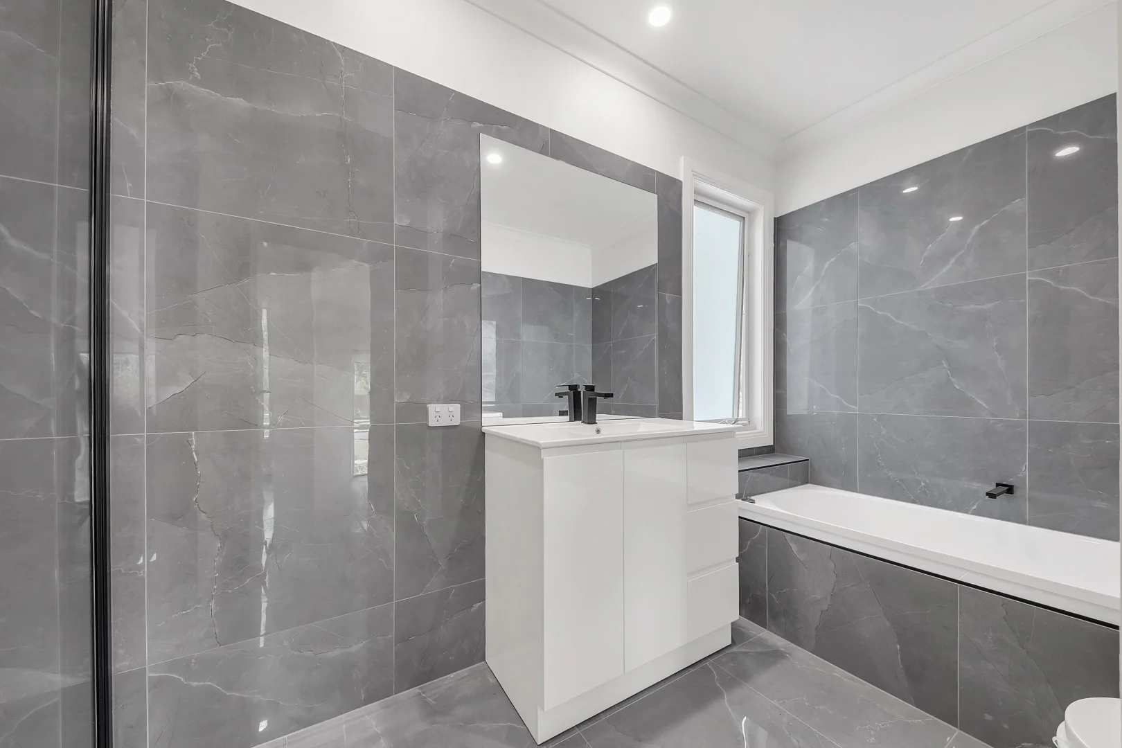 Additional image 11 of 1/79 Gavan Street, Bright VIC 3741