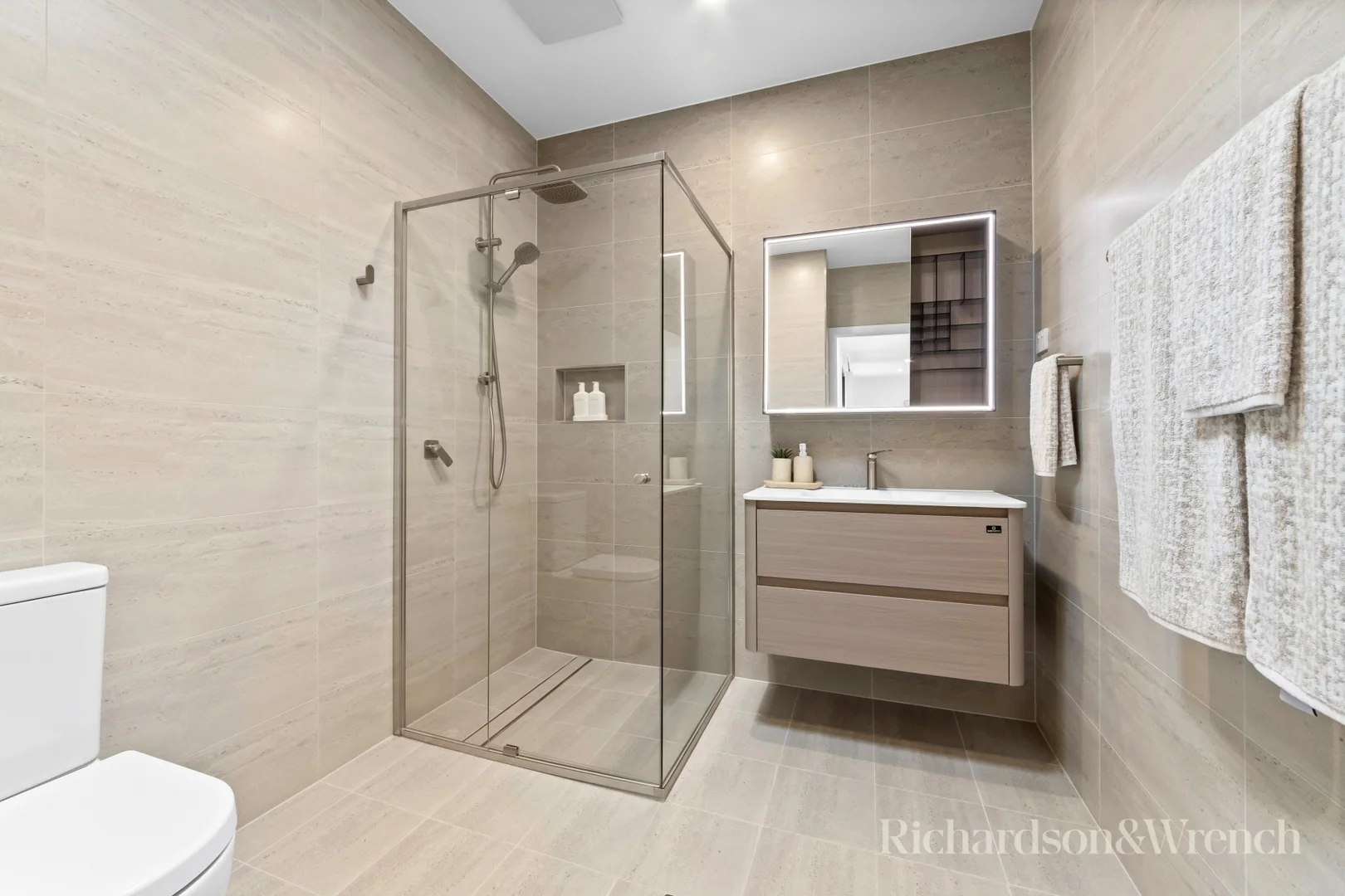 Additional image 7 of 3&4/48-50 Gallipoli Avenue, Blackwall NSW 2256