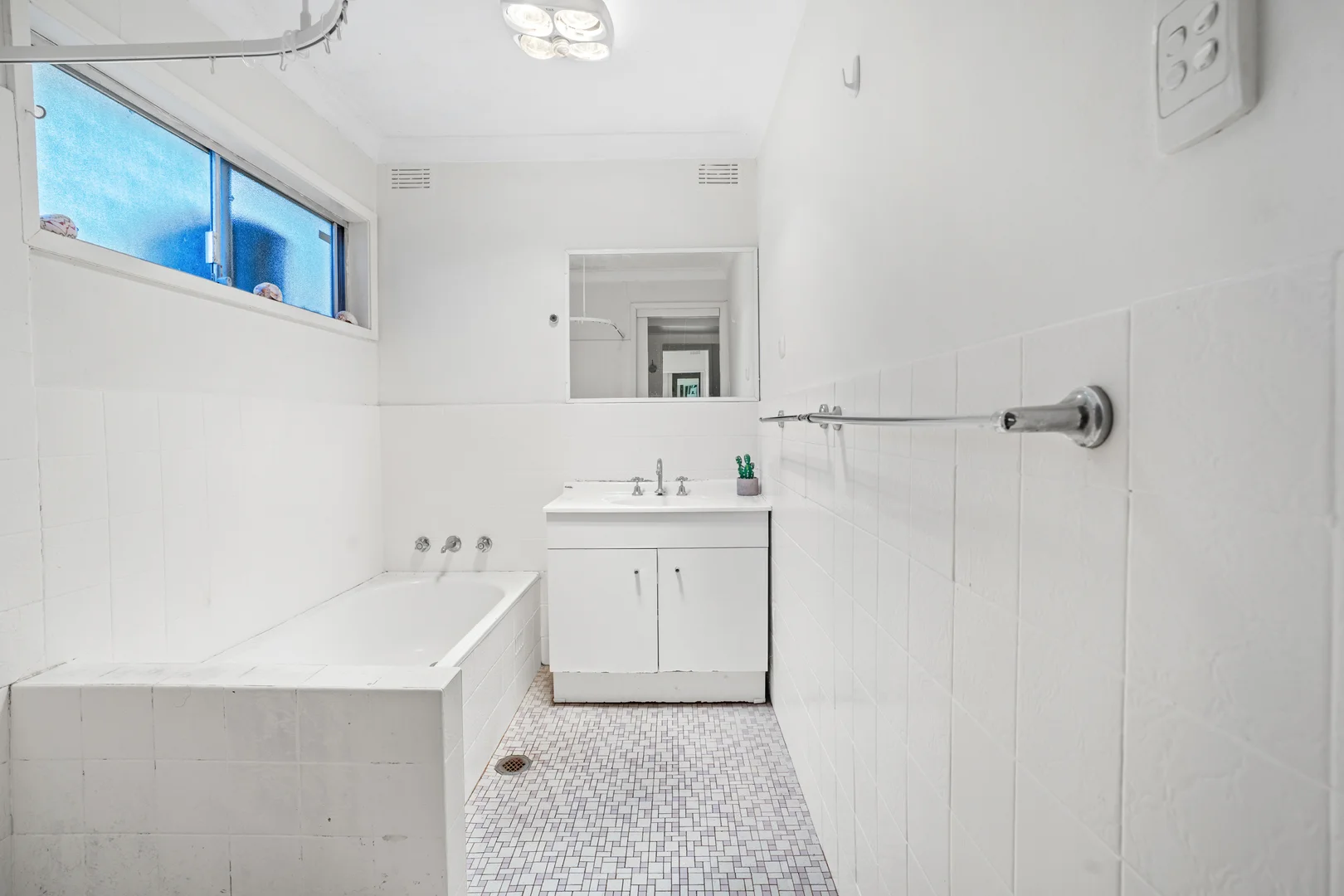 Additional image 7 of 23 Hollier Street, Cambridge Park NSW 2747