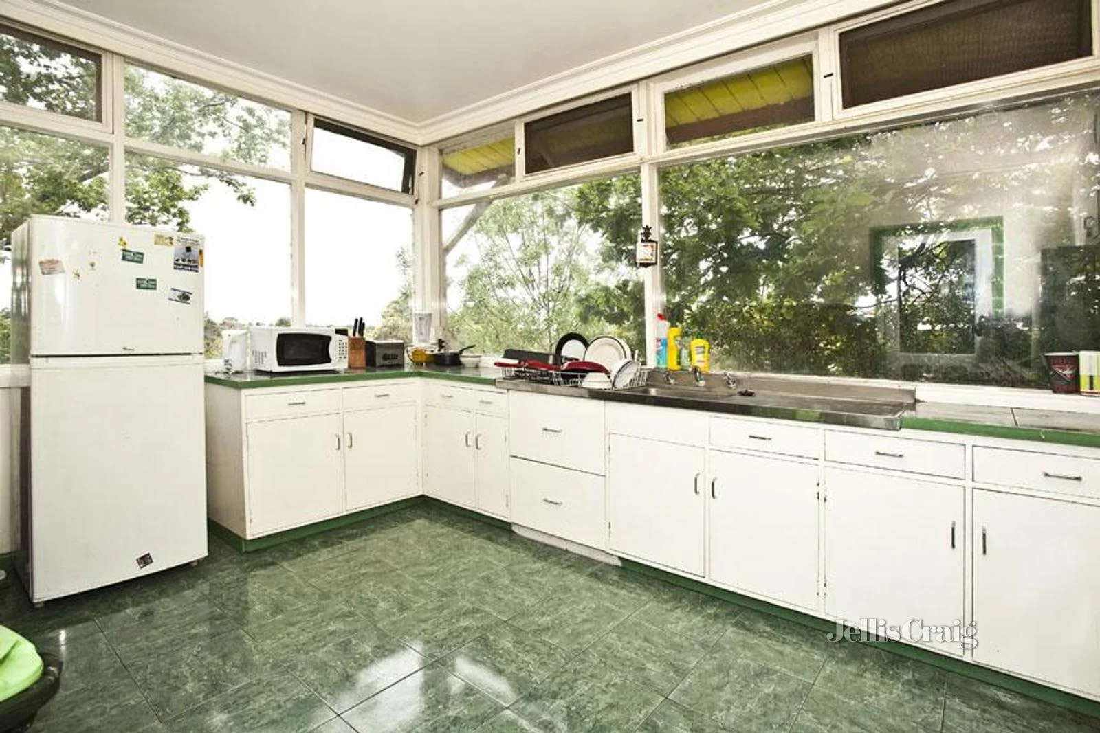 Additional image 4 of 1 Avon Court, Glen Waverley VIC 3150