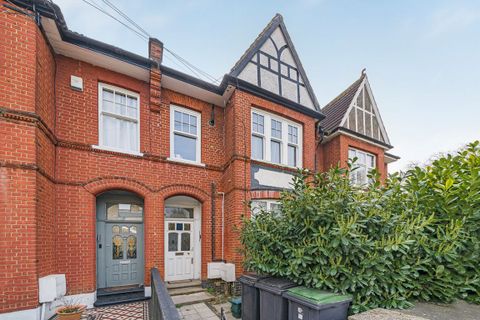 Barratt Avenue, London N22, Studio for sale
